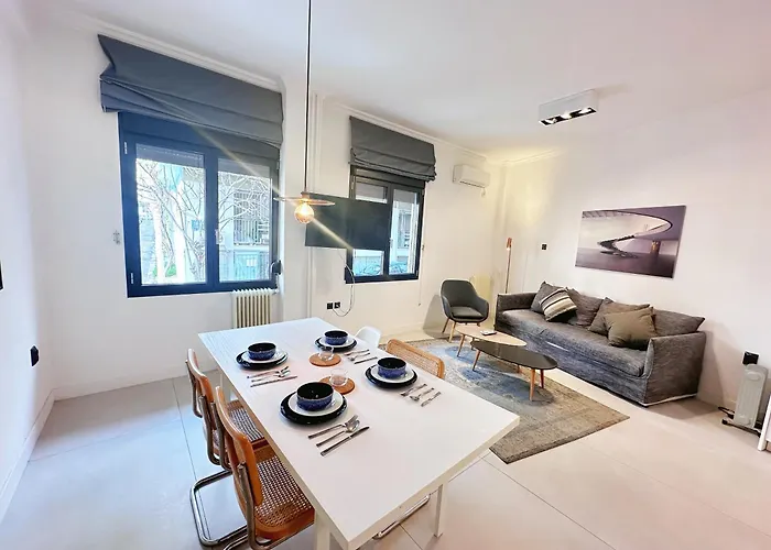 Ah Acropolis Charming Apartment