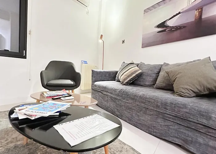 Ah Acropolis Charming Apartment